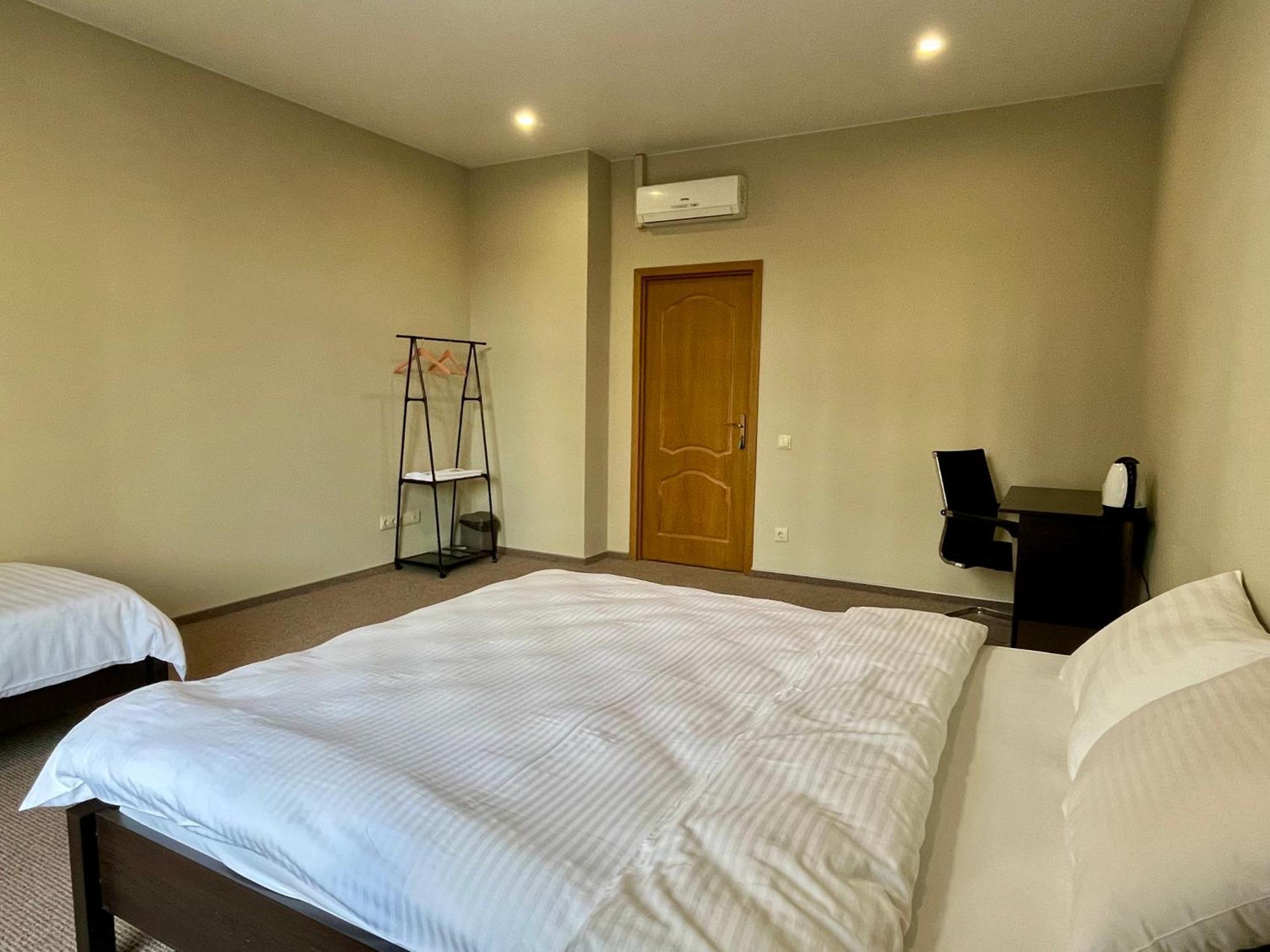 4Room Hostel Kijów Zewnętrze zdjęcie