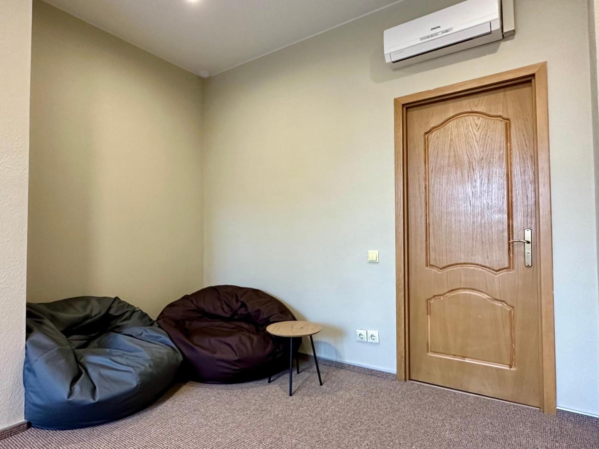 4Room Hostel Kijów Zewnętrze zdjęcie